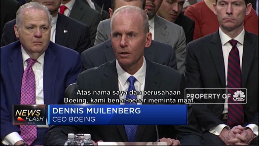 CEO Boeing Dennis Muilenburg dipecat