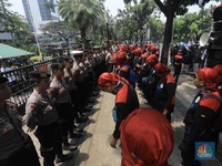Upah Minimum 2022 Mau Diketok, Pengusaha Resah ke Gubernur!
