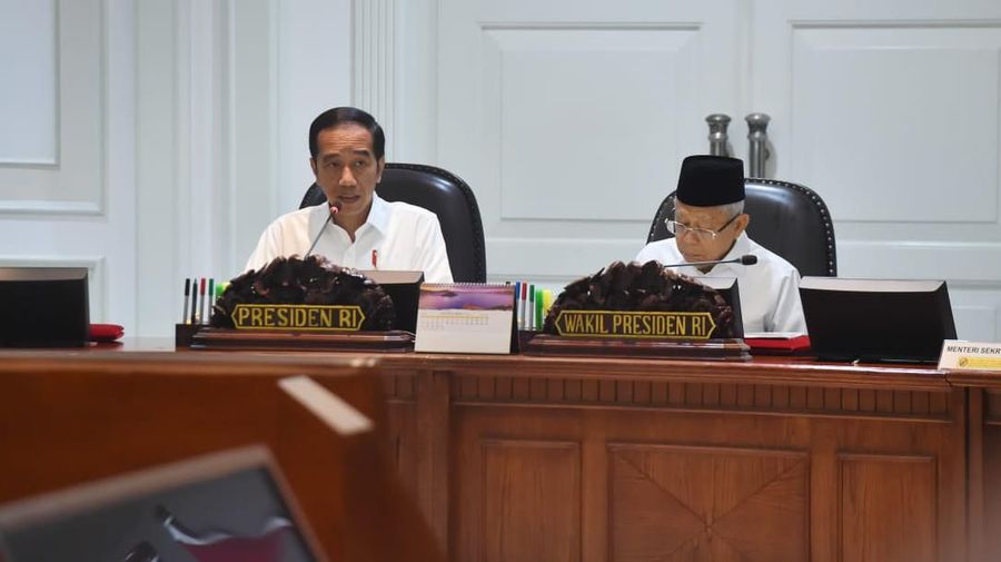 Simak pengantar Jokowi dalam rapat terbatas di Kantor Presiden, Kompleks Istana Kepresidenan, Jakarta, Jumat (17/1/2020).