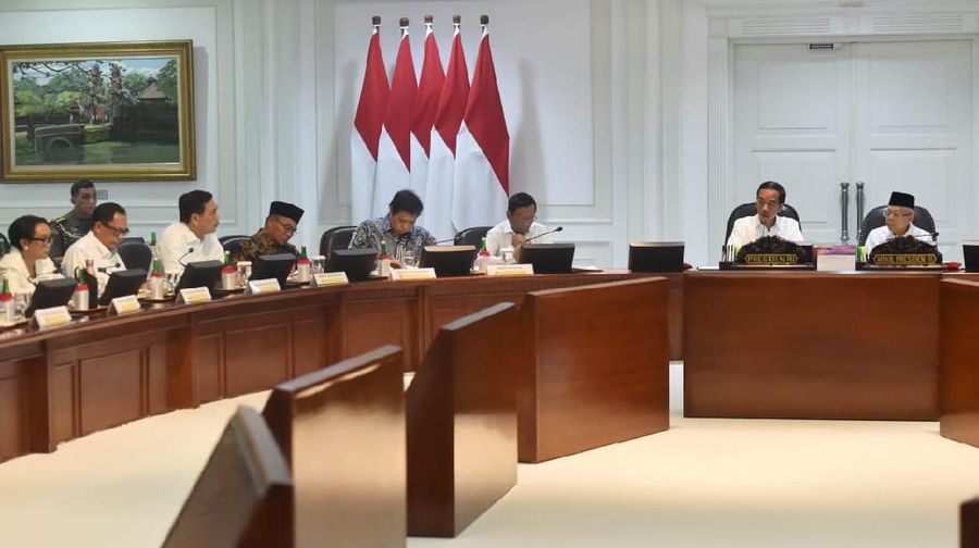 Jokowi kembali mengungkit CAD saat memberikan arahan dalam rapat terbatas dengan topik Penyampaian Program dan Kegiatan di Bidang Kemaritiman dan Investasi.
