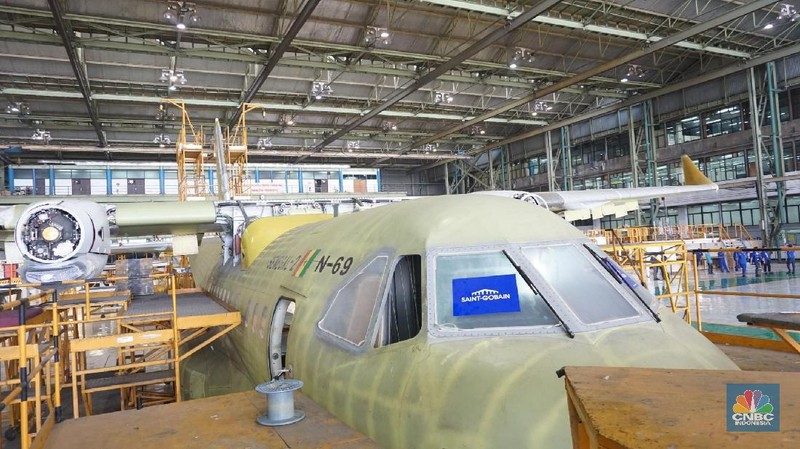 Pesawat CN235-220, merupakan pesawat multirole dengan daya angkut sebanyak 48 penumpang yang dapat digunakan untuk beberapa misi.
