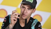 Pebalap Yamaha Petronas Fabio Quartararo berbicara di konferensi pers MotoGP Malaysia 2019. Quartararo diprediksi akan menjadi pesaing Marc Marquez di Sirkuit Sepang. (Mohd RASFAN / AFP)