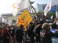Beredar Surat Menaker: Tak Ada Kenaikan UMP 2021!
