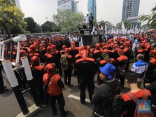Wahai Para Buruh! Menaker Mau Hapus UMK Lho, Setuju?