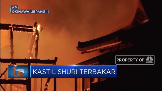 Peninggalan Sejarah Jepang Kastil Shuri Terbakar