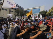 Kado Tahun Baru Jokowi: 100 Ribu Buruh Demo di 20 Provinsi!