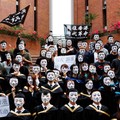 Masih Demo, Mahasiswa Hong Kong Pakai Topeng Ini Saat Wisuda