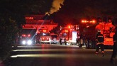 Api berhasil dipadamkan setelah petugas pemadam kebakaran berjuang memadamkan selama beberapa jam. (Tomomi Tomita/Kyodo News via AP)