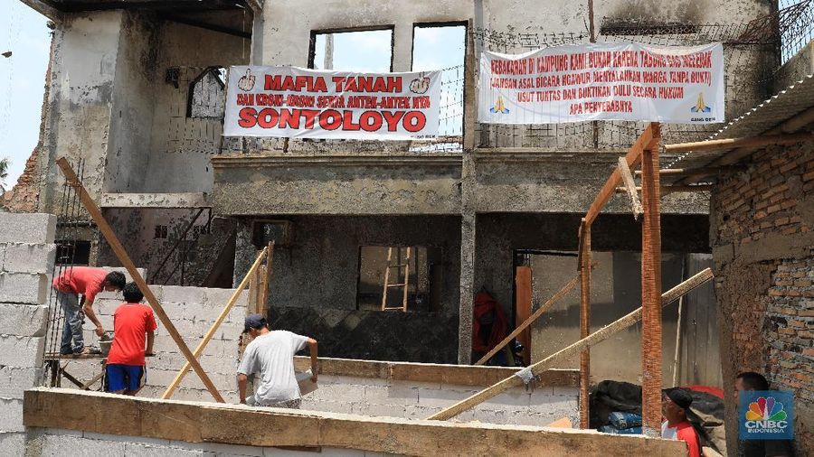 Kampung Dalam, Cawang, Kramat Jati, Jakarta Timur korba kebakaran (1/11/2019). (CNBC Indonesia / Tri Susilo)