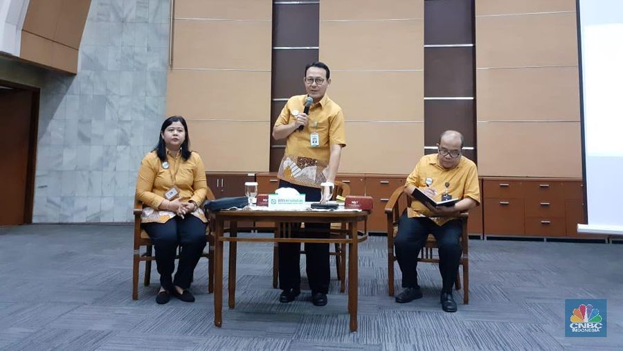 Iuran BPJS Kesehatan naik 100% atau dua kali lipat.