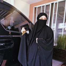 Belajar dari Istri Virgoun, Ini Cara Hindari Boncos di Saham