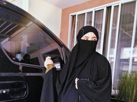 Belajar dari Istri Virgoun, Ini Cara Hindari Boncos di Saham