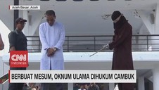 VIDEO: Berbuat Mesum, Oknum Ulama Dihukum Cambuk