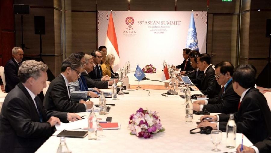 Presiden Joko Widodo (Jokowi) menghadiri sesi Pleno Konferensi Tingkat Tinggi.