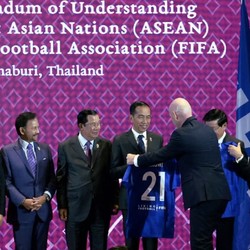 Jersey Nomor 21 Jokowi, Piala Dunia, dan 'Berkah' Pirlo