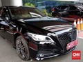 Mobil Dinas Menteri yang Baru Mejeng di Kantor Johnny Plate
