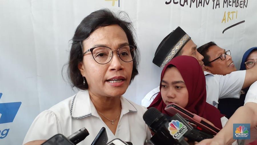 Menteri Keuangan Sri Mulyani menyoroti soal adanya masyarakat wajib pajak yang tidak patuh membayar pajak.