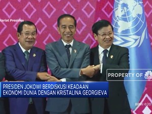 Presiden Jokowi Diskusi dengan Managing Director IMF di KTT