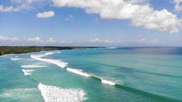Image result for Pantai Plengkung
