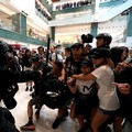 Pendemo Makin Beringas, China Diminta Lebih Tegas!