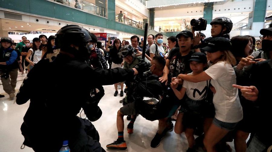 China diminta lebih tegas pada pendemo Hong Kong