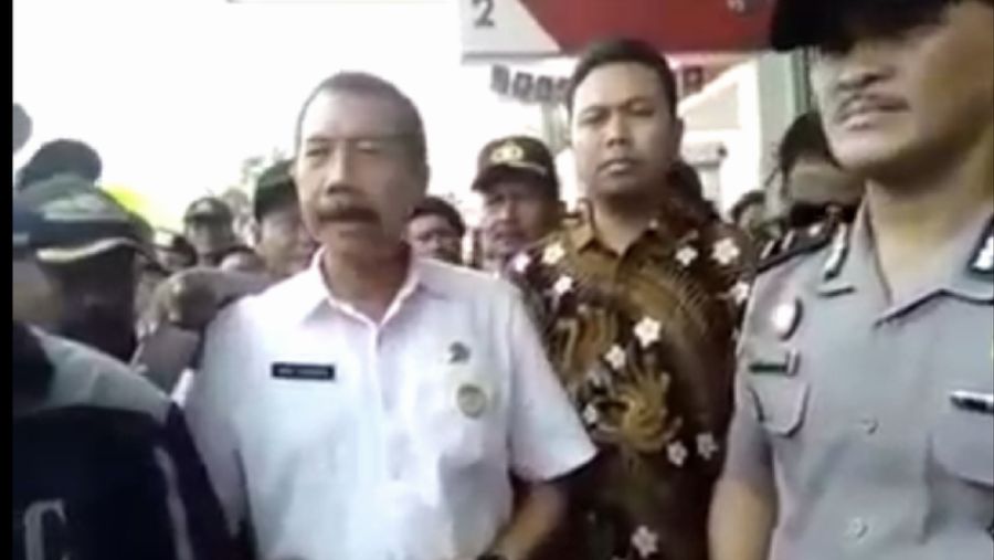 Walkot Bekasi memberikan penjelasan soal video viral di minimarket Bekasi.