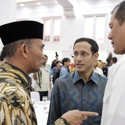 Nadiem Makarim Gercep, Beri Tunjangan Guru yang Kebanjiran