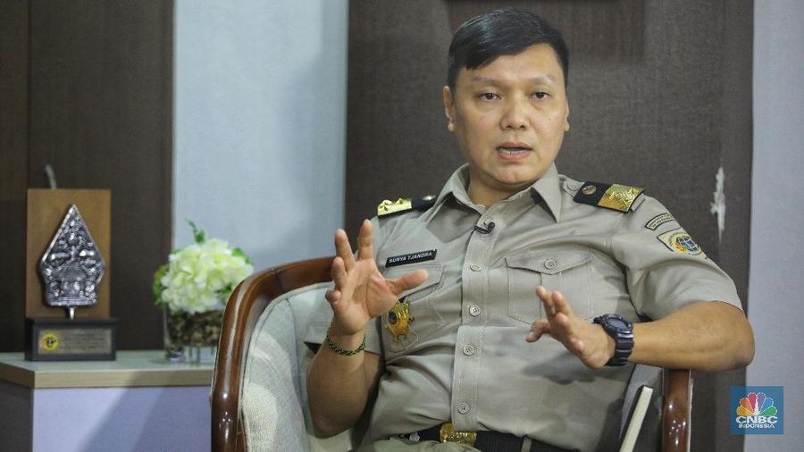 Pria yang pernah aktif sebagai pengacara publik di Lembaga Bantuan Hukum Jakarta itu membeberkan langkah dalam menyelesaikan permintaan Jokowi seputar agraria.