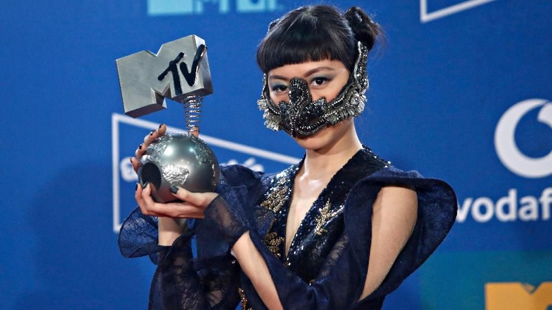 Berlangsung di Sevilla, Spanyol, upacara itu memuliakan banyak seniman, termasuk Rosalia, Taylor Swift, Nicki Minaj, Billie Eilish dan Halsey.