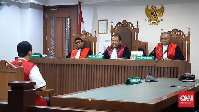 Terdakwa Pengancam Penggal Jokowi Berharap Vonis Bebas
