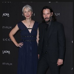 20 Tahun Jomblo, Keanu Reeves Akhirnya Pamer Pacar ke Publik