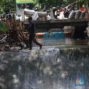 Antisipasi Musim Penghujan & Banjir, Perbaikan Turap Dikebut