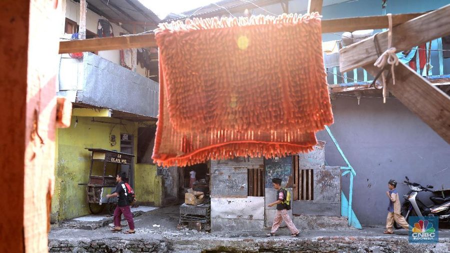 Melihat potret pemukiman Jati Bunder Kebon Melati yang kumuh.