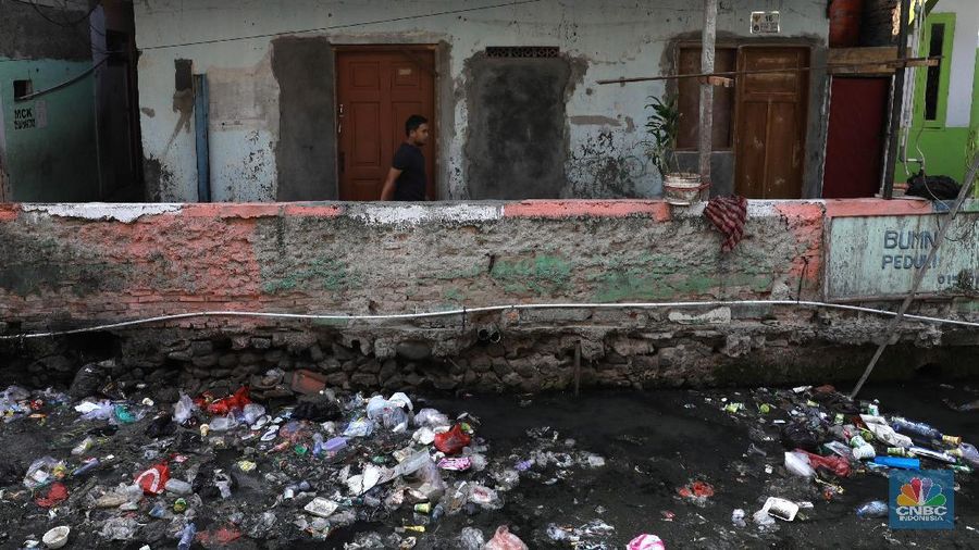 Melihat potret pemukiman Jati Bunder Kebon Melati yang kumuh.