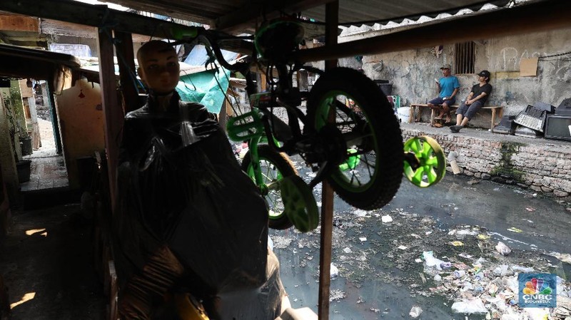Melihat potret pemukiman Jati Bunder Kebon Melati yang kumuh.
