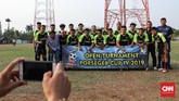 Tim Sparta berfoto sebelum pertandingan Sparta VS Putra Betawi pada laga Porsegeb Cup IV di Stadion Mini Gebyuran, Joglo, Jakarta Barat. (CNNIndonesia/Safir Makki)