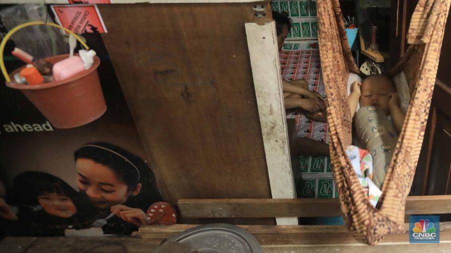 Sebagian besar merupakan pendatang dari luar Jakarta.