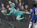 Netizen Ejek Gol Bunuh Diri Arrizabalaga di Liga Champions