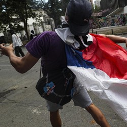 Banyak Negara Dilanda Demo & Konflik, RI Harus Hati-Hati Nih