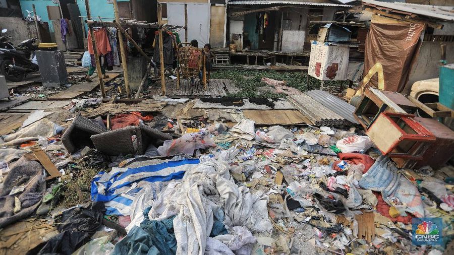 Sebagian besar merupakan pendatang dari luar Jakarta.