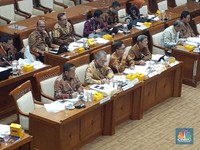 LPS Klaim Suku Bunga Bank dalam Tren Menurun, Yakin?