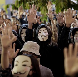 Demo Berkepanjangan, China Copot Direktur Urusan Hong Kong