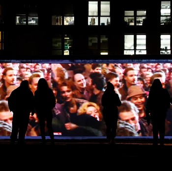 Jerman Mengenang November, Bulan Runtuhnya Tembok Berlin