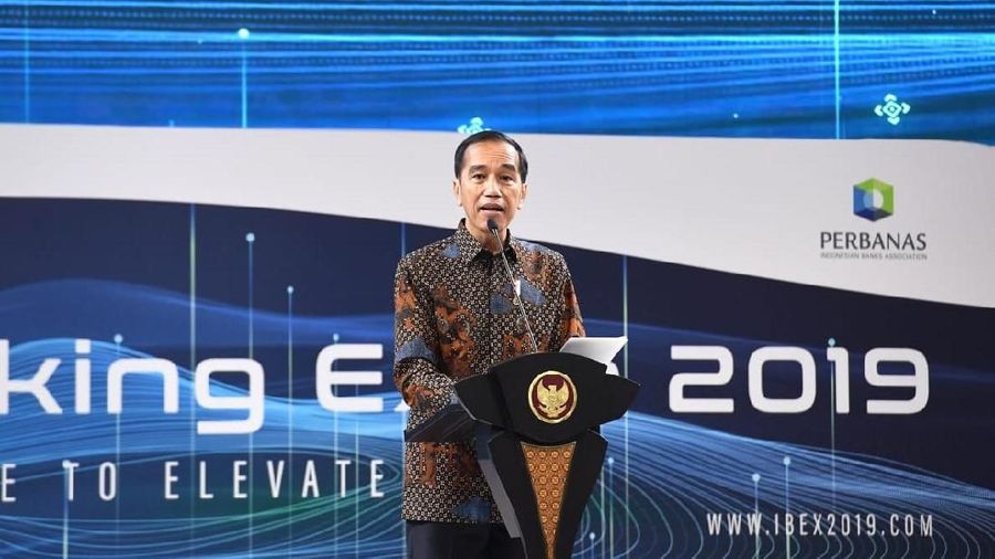 Sri Mulyani Indrawati melaporkan kepada Komisi XI DPR soal Dana Desa sempat mengalir ke desa yang tidak berpenduduk atau 'Desa Setan'.