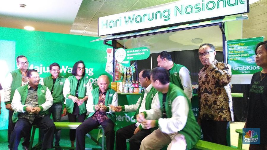 GrabKios akan meluncurkan produk asuransi guna melindungi mitra warung dari risiko. Produk asuransi untuk warung ini diklaim yang pertama di Indonesia.