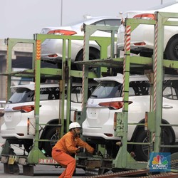 Ngotot! Filipina Mau Kenakan Pajak Tambahan Impor Mobil RI