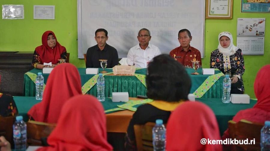 Menteri Pendidikan dan Kebudayaan Nadiem Makarim mengatakan Sumber Daya Manusia (SDM) Indonesia masih perlu untuk ditingkatkan