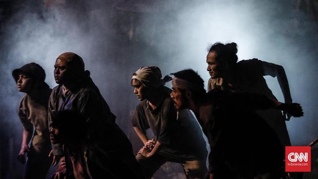 Teater Koma Tunda Pentas Sampek Engtay karena Virus Corona