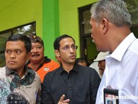 Nadiem Menggebrak: Setop UN & Tanggapi Gaji Guru Rp 300.000