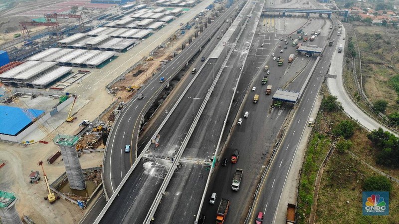 Proyek di kawasan Jalan Tol-Cikampek merupakan Jalan Tol Layang Jakarta-Cikampek (elevated), LRT Jabodebek dan Kereta Cepat Jakarta-Bandung.